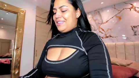 Snapshot of kiana_cream chatting on 05-30-26, 12:24 N M online show from 05-30-26, 12:24