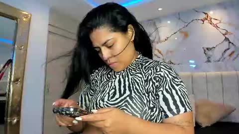 Snapshot of kiana_cream chatting on 06-12-26, 12:04 N M online show from 06-12-26, 12:04