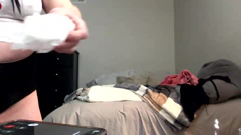 Snapshot of kiannaluv chatting on 02-15-25, 10:21 kiannaluv online show from 02-15-25, 10:21