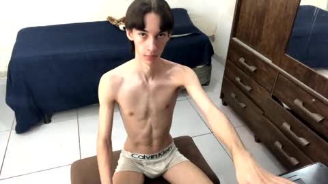 kiantwink online show from 12-12-24, 06:14