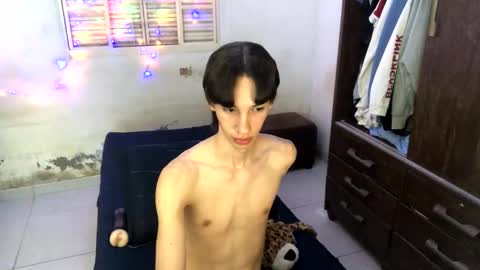 Snapshot of kiantwink chatting on 01-07-25, 06:16 kiantwink online show from 01-07-25, 06:16