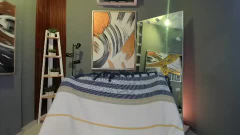 Snapshot of kiara_curls chatting on 06-18-26, 12:09 Kiara online show from 06-18-26, 12:09