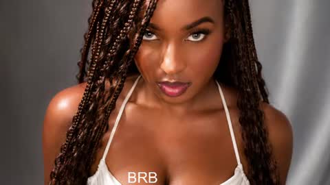 Snapshot of kiara_curls chatting on 07-18-26, 11:25 Kiara online show from 07-18-26, 11:25