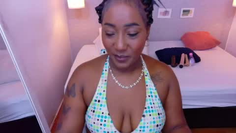 Snapshot of kiara_evanss chatting on 05-16-26, 10:41 Kiara online show from 05-16-26, 10:41