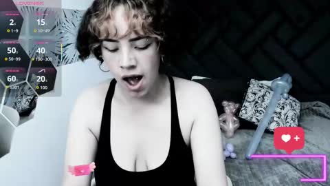 KIARA FOX online show from 12-17-25, 09:21