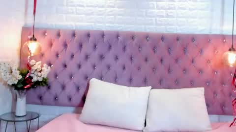 Snapshot of kiara_mils chatting on 02-18-26, 04:36 Kiara online show from 02-18-26, 04:36