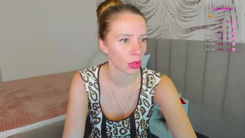 Snapshot of kiaracoule chatting on 11-14-25, 01:59 Kiara online show from 11-14-25, 01:59