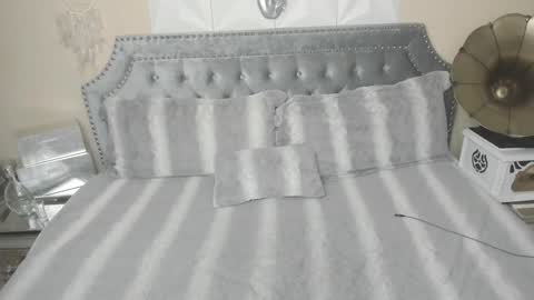 Snapshot of kiarose chatting on 01-18-25, 09:56 Kia Rose online show from 01-18-25, 09:56