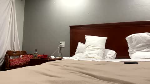 Snapshot of kibrombariu45 chatting on 02-21-25, 09:24 HunneysPlayRoom online show from 02-21-25, 09:24