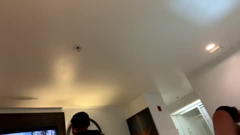 Snapshot of kibrombariu45 chatting on 11-30-25, 05:33 HunneysPlayRoom online show from 11-30-25, 05:33