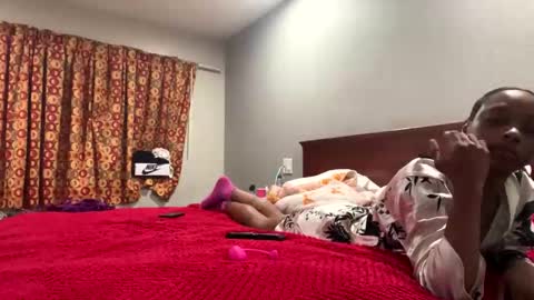 Snapshot of kibrombariu45 chatting on 12-14-25, 10:53 HunneysPlayRoom online show from 12-14-25, 10:53