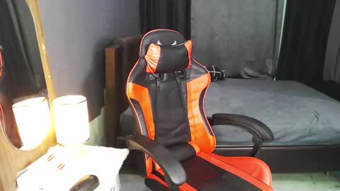 Snapshot of kiel_asianboy chatting on 06-06-26, 05:06 EJ online show from 06-06-26, 05:06