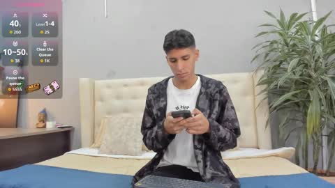 Snapshot of kieran_derek chatting on 09-28-25, 03:34 Kieran Derek online show from 09-28-25, 03:34