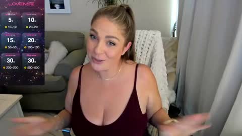 Kiera Reines online show from 09-17-25, 11:50