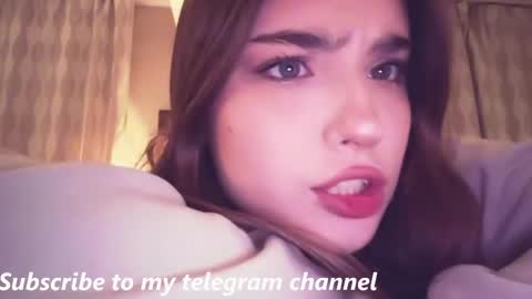 Ola my name is Lissa  Lets hit 10 Thumbs Up together   online show from 04-15-26, 02:02