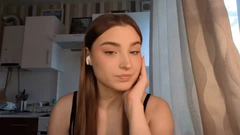 Snapshot of kierstentates chatting on 04-22-26, 07:22 Ola my name is Lissa Lets hit 10 Thumbs Up together online show from 04-22-26, 07:22