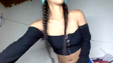 kiiara browm online show from 07-10-26, 02:49