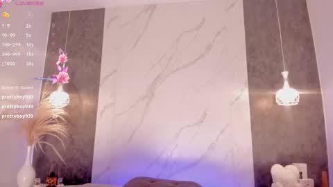 Snapshot of kiiimthompson chatting on 10-16-25, 06:31 Kim Thompson online show from 10-16-25, 06:31