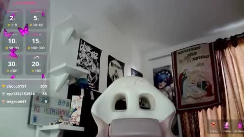 Snapshot of kiiller_queen chatting on 12-13-25, 07:53 kenny online show from 12-13-25, 07:53