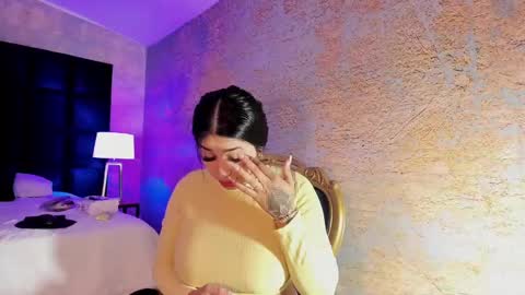 Snapshot of kiim_taaylor chatting on 12-05-24, 11:49 Kim online show from 12-05-24, 11:49