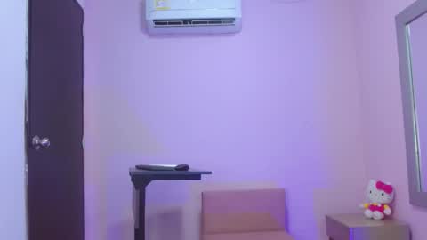 Snapshot of kiitty_horny_ chatting on 09-10-25, 01:11 Melody online show from 09-10-25, 01:11