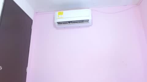 Snapshot of kiitty_horny_ chatting on 10-08-25, 12:36 Melody online show from 10-08-25, 12:36