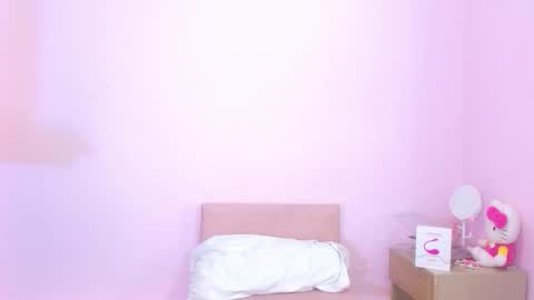 Snapshot of kiitty_horny_ chatting on 10-17-25, 12:52 Melody online show from 10-17-25, 12:52