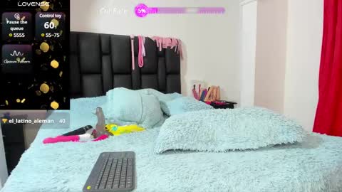 Snapshot of kiity_ebony chatting on 12-20-24, 12:05 KIITY online show from 12-20-24, 12:05