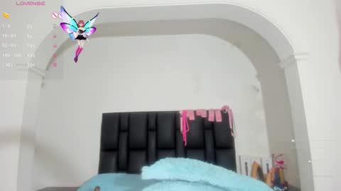 Snapshot of kiity_ebony chatting on 10-19-25, 07:03 KIITY online show from 10-19-25, 07:03