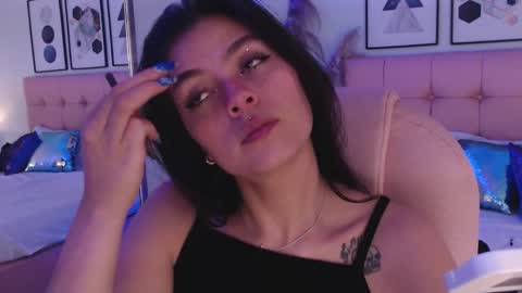 Snapshot of kiki_cams chatting on 03-12-26, 04:13 kIKI online show from 03-12-26, 04:13