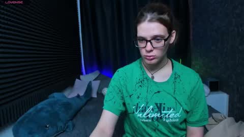 Snapshot of kiki_krash chatting on 03-11-25, 10:07 Kiki online show from 03-11-25, 10:07