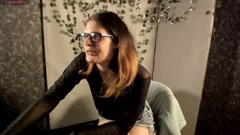 Kiki online show from 03-21-26, 10:53