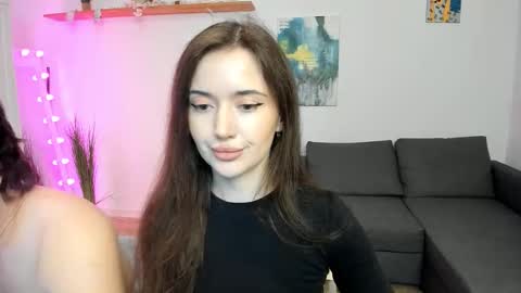 Snapshot of kiki_mcflurry chatting on 10-31-25, 07:48 PavelPolly online show from 10-31-25, 07:48