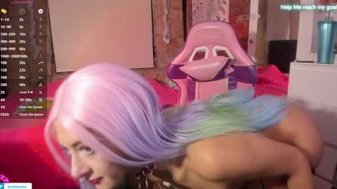 Snapshot of kikilepetite chatting on 12-25-24, 05:58 kiki online show from 12-25-24, 05:58