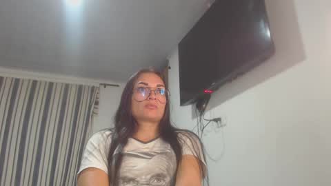 Snapshot of killey_saints chatting on 10-09-25, 02:09 killey online show from 10-09-25, 02:09