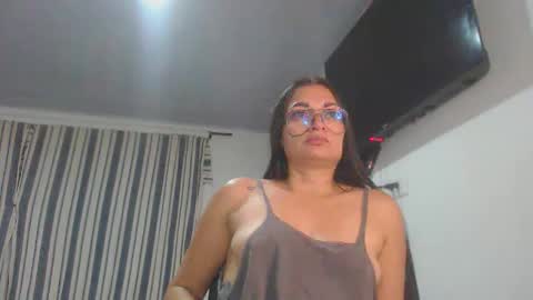 Snapshot of killey_saints chatting on 10-10-25, 01:37 killey online show from 10-10-25, 01:37