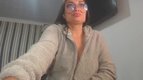 Snapshot of killey_saints chatting on 11-07-25, 01:27 killey online show from 11-07-25, 01:27