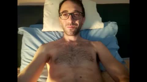 Snapshot of killua1993 chatting on 10-18-25, 09:21 kingstoned online show from 10-18-25, 09:21