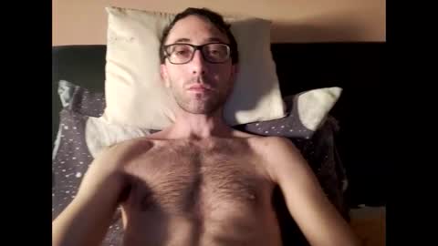 Snapshot of killua1993 chatting on 11-02-25, 12:29 kingstoned online show from 11-02-25, 12:29