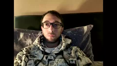 Snapshot of killua1993 chatting on 11-04-25, 02:10 kingstoned online show from 11-04-25, 02:10