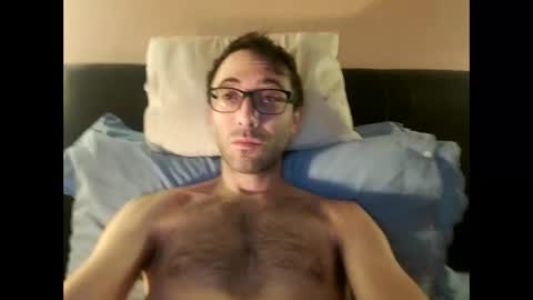 Snapshot of killua1993 chatting on 11-15-25, 05:42 kingstoned online show from 11-15-25, 05:42