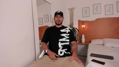 Snapshot of killua_zagarra_ chatting on 09-13-25, 09:47 Kilua Muscle guy online show from 09-13-25, 09:47