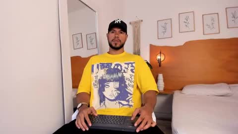 Snapshot of killua_zagarra_ chatting on 09-28-25, 08:03 Kilua Muscle guy online show from 09-28-25, 08:03