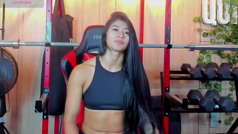 Kim online show from 03-06-25, 01:03