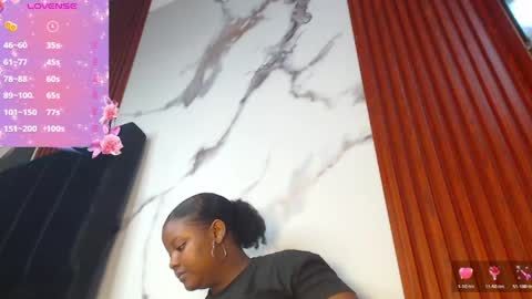 Snapshot of kim_brown2 chatting on 05-03-26, 02:28 Kim Follow me please online show from 05-03-26, 02:28