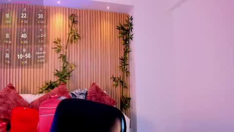 Snapshot of kim_brown_ chatting on 07-10-26, 02:30 Kim online show from 07-10-26, 02:30