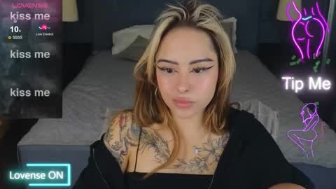 Kim online show from 10-17-25, 08:22