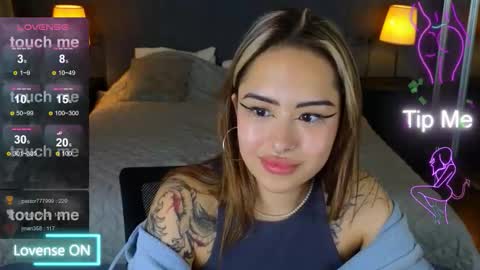 Kim online show from 11-07-25, 08:14