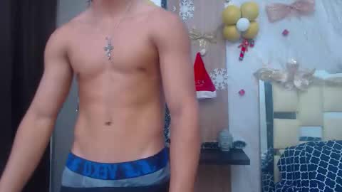 Snapshot of kim_curly_ chatting on 11-28-25, 03:04 KIM online show from 11-28-25, 03:04