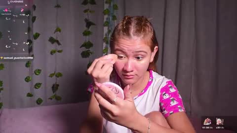 ISABELLA 3 online show from 12-26-24, 01:43